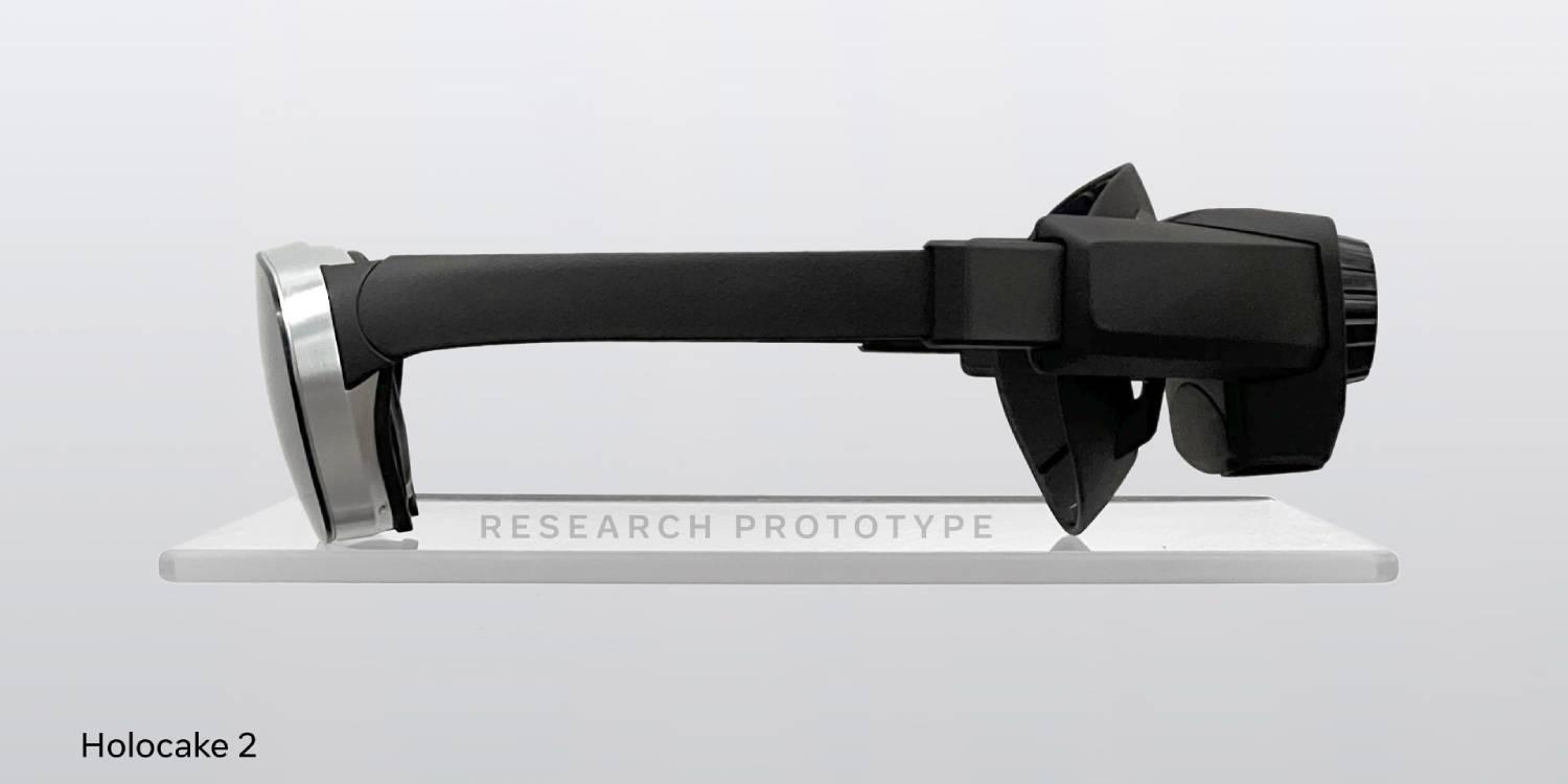 Mark Zuckerberg Revealed the Latest Prototypes of VR Goggles