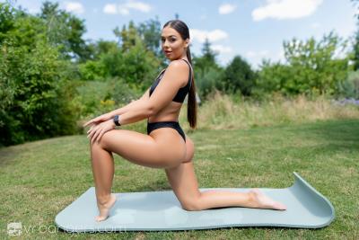 Milan Cheek xxx photos