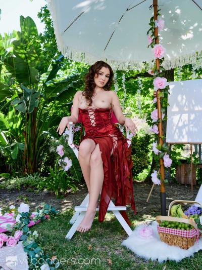 The Girl Of The Month: Leana Lovings 4k vr xxx scene