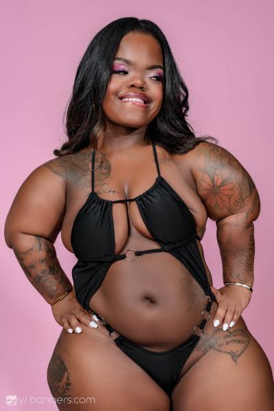 Shawty Temptation naked