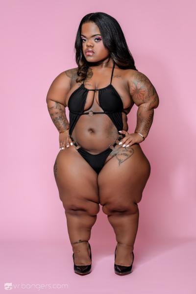 Shawty Temptation porn photos