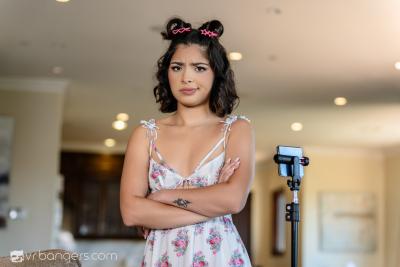 Checkmate, Daddy! 8k vr porn scene