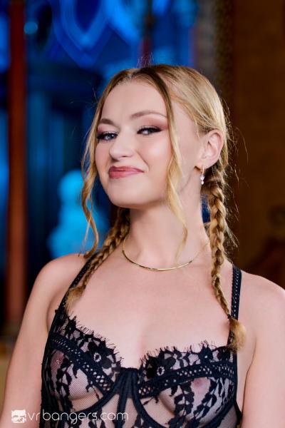 McKenzie Mae 4k vr xxx videos